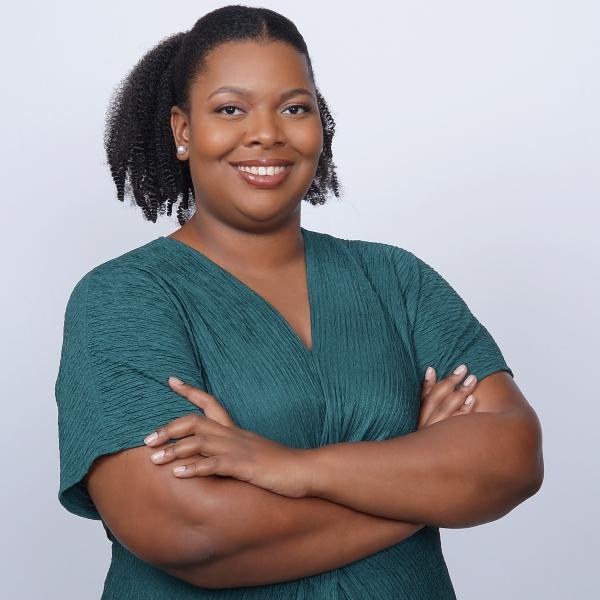 headshot of Janelle Jones in scrubs